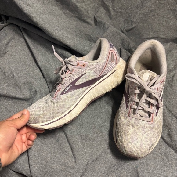 Brooks Shoes - Brooks Ghost 14 size 8